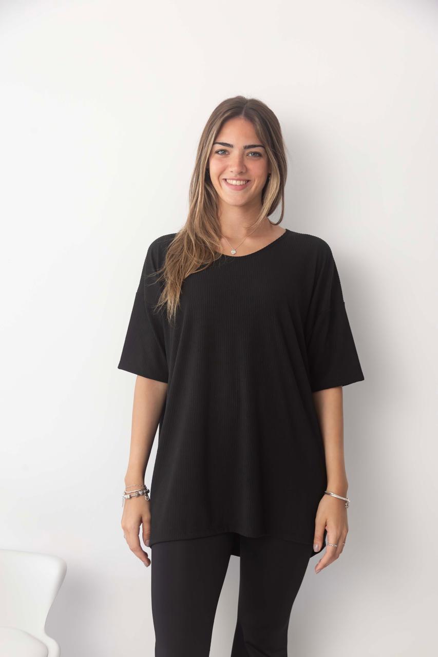 Remera Tefi - WhatsApp%20Image%202026-10-22%20at%2013.22.28%20(1).jpeg