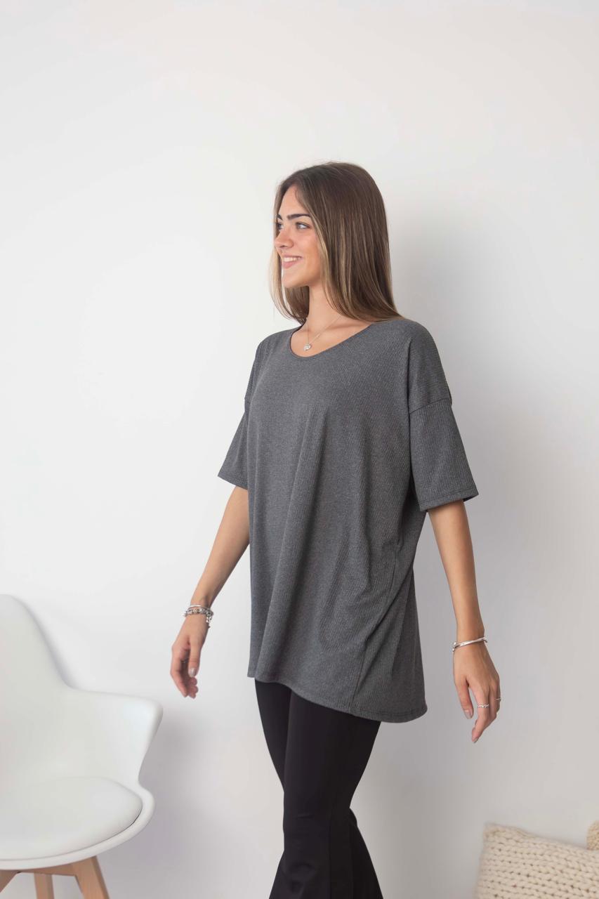 Remera Tefi - WhatsApp%20Image%202026-10-22%20at%2013.21.38%20(1).jpeg