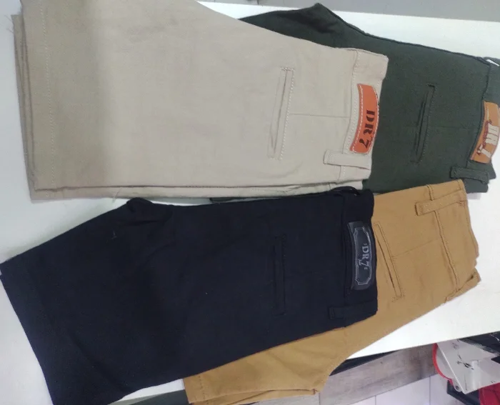 Bermudas Corte Chino Negro