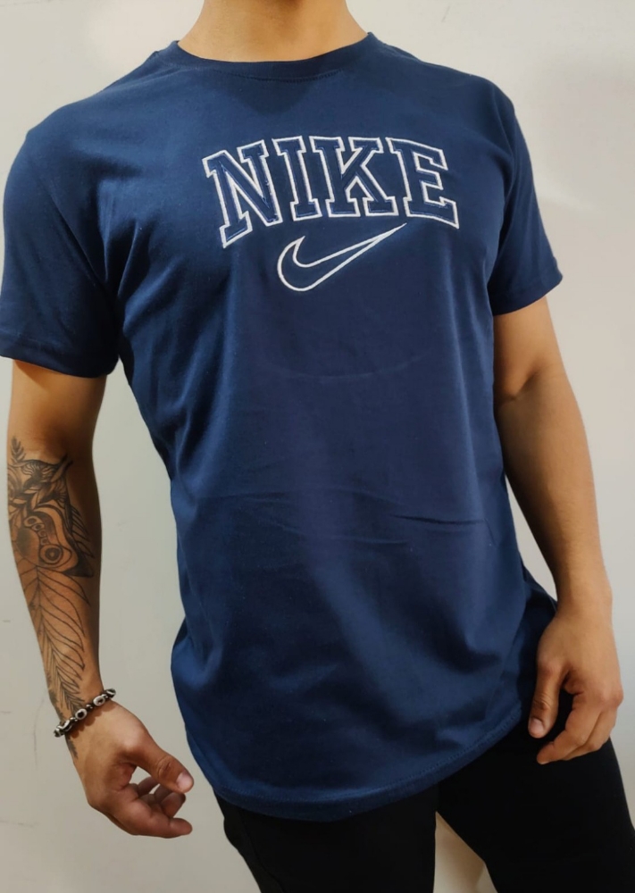 Remera Nke Bordada Algodón Peinado - Imagen 2