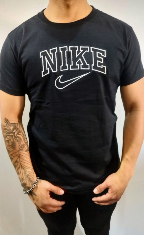 Remera Nke Bordada Algodón Peinado - Imagen 4