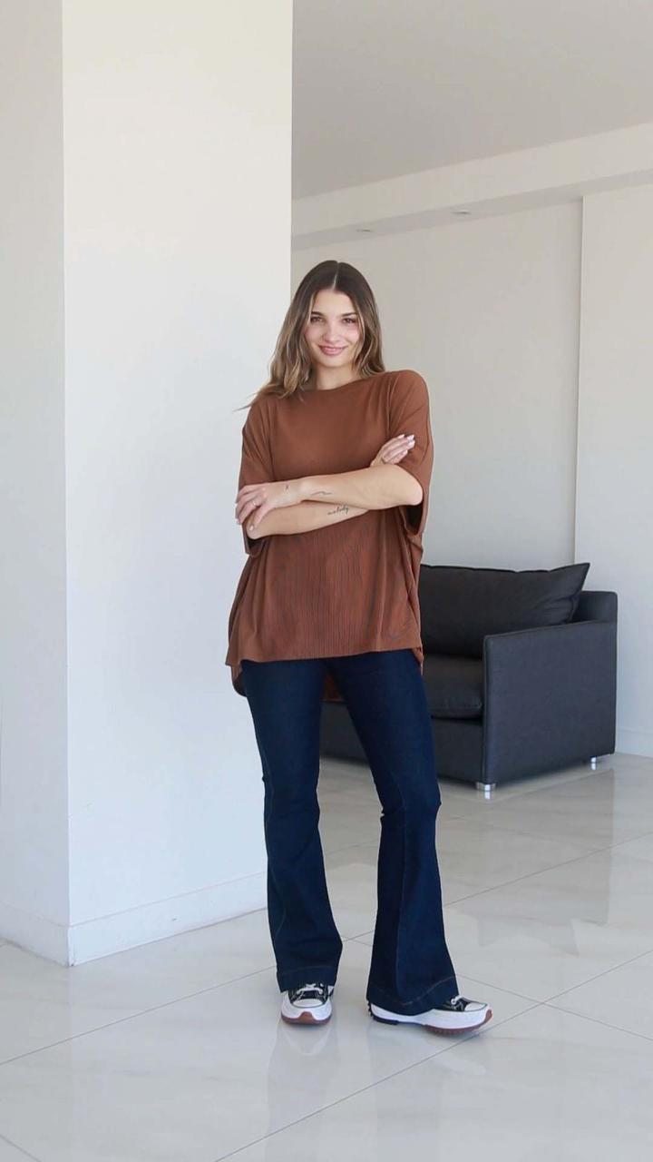 Remera Nuvia - WhatsApp%20Image%202026-10-22%20at%2013.30.45%20(2).jpeg
