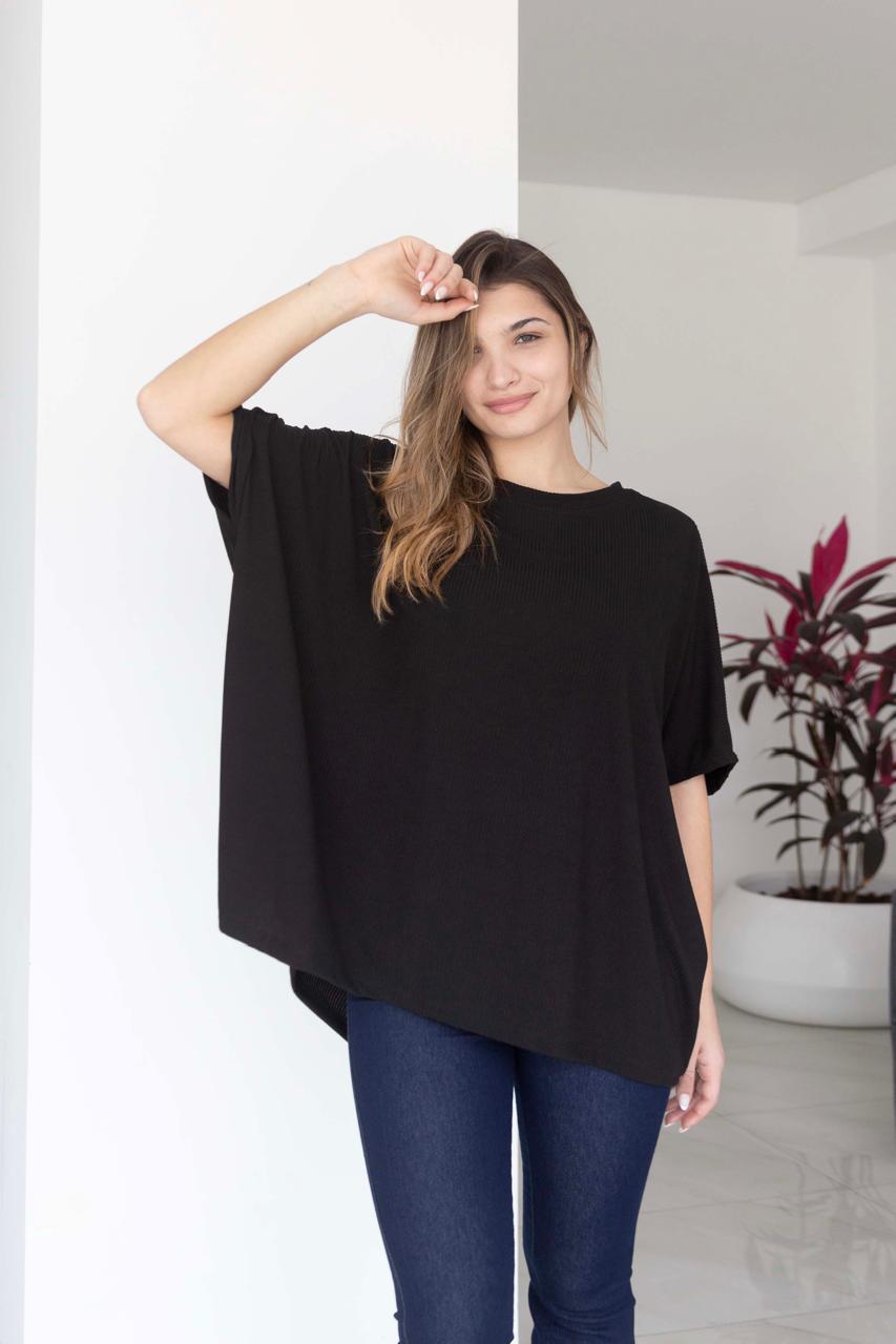 Remera Nuvia - WhatsApp%20Image%202026-10-22%20at%2013.30.30.jpeg