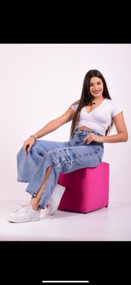 Wide Leg Cargo con Tajo - Imagen 3