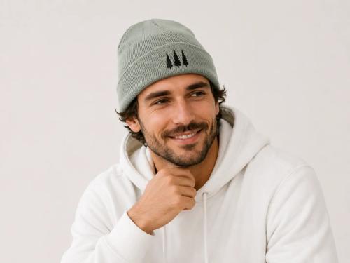 Gorro Rocky Bordado de Pinos