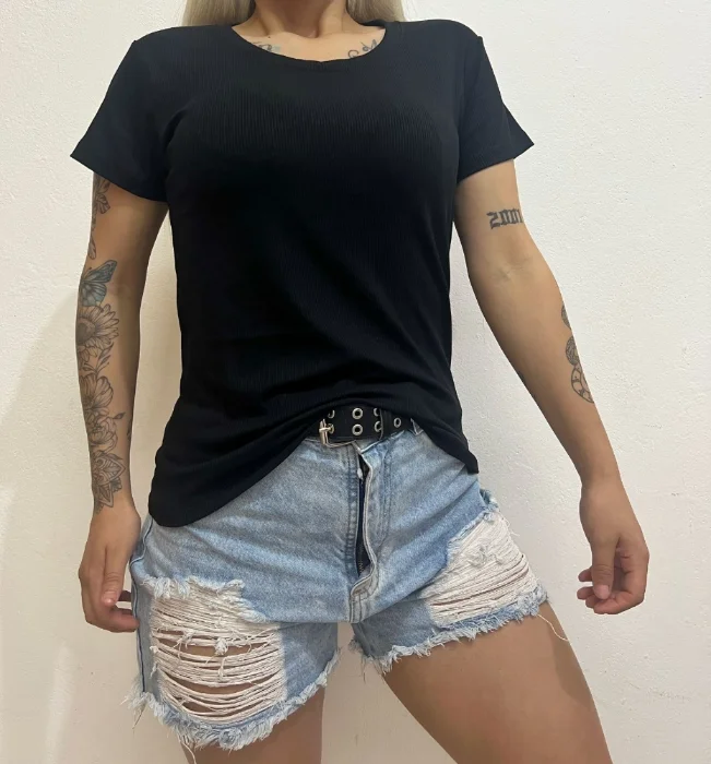 Remera Moyley Baston Fino