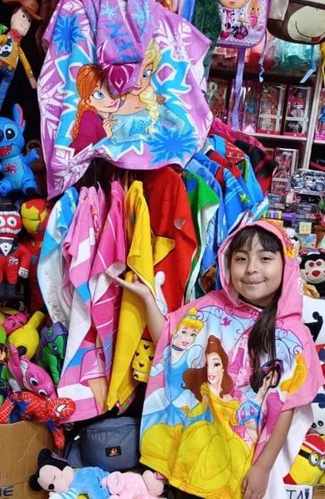 Ponchos Toalla de Personajes