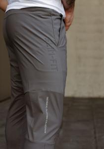 Pantalón Slim Fit