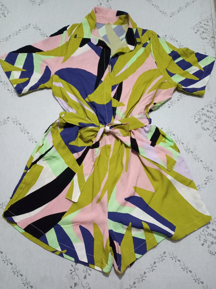 Enterito Mono Corto Short Cuello Camisa con Bolsillos - Imagen 3
