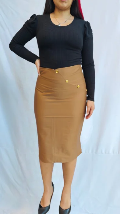 Pollera de Gabardina Rígida.