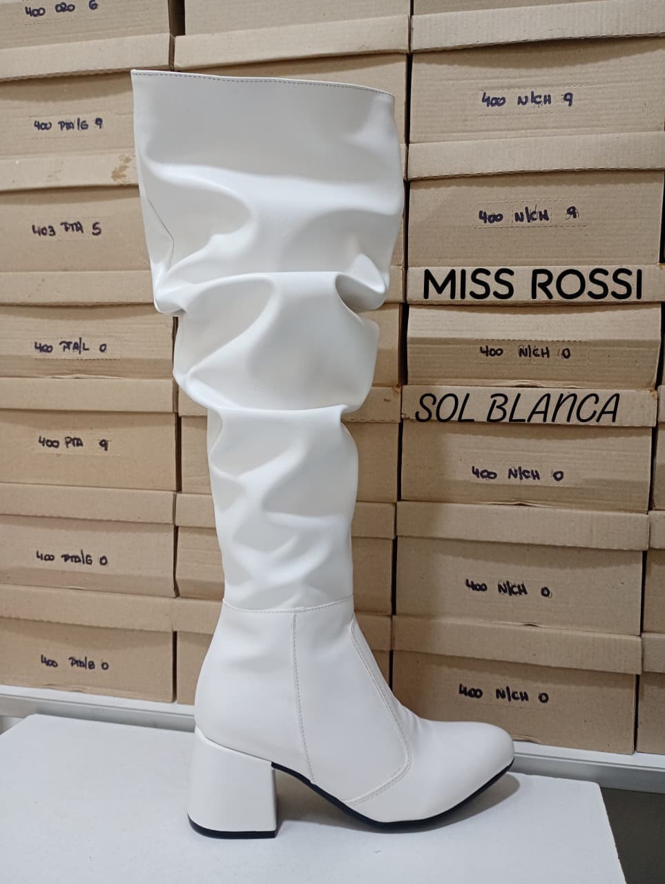 Botas Arrugadas Caña Larga Blancas - Imagen 2