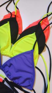 Bikini Triángulo con Taza Desmontable Colaless para Atar