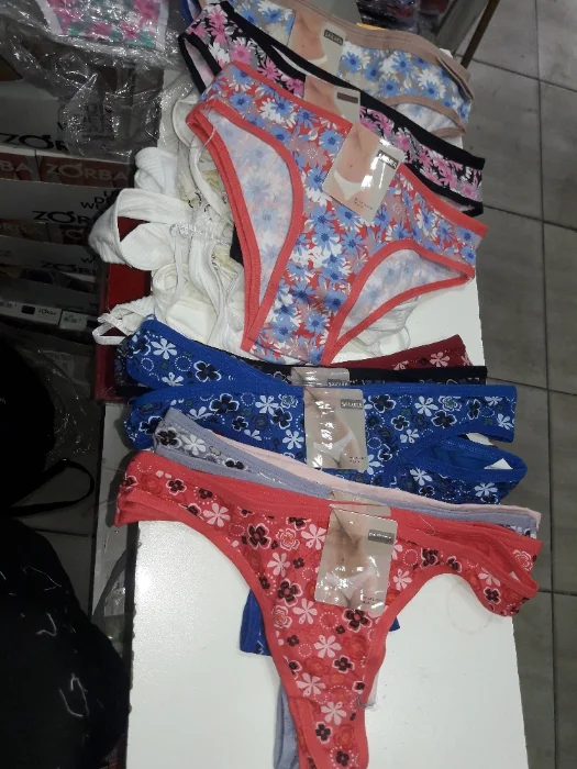 Vedetina y Colaless  Saura Importado