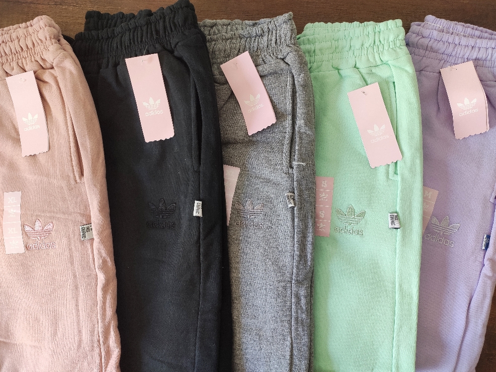 Jogger Adidas Frisado Liso - Imagen 2