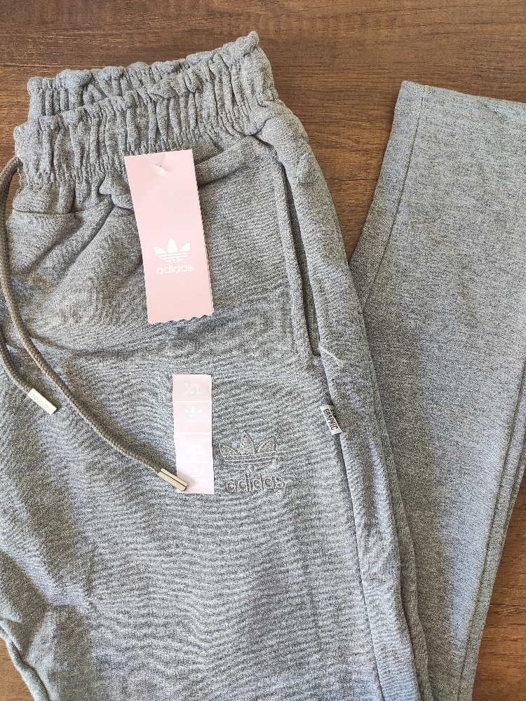 Jogger Adidas Frisado Liso - Imagen 6