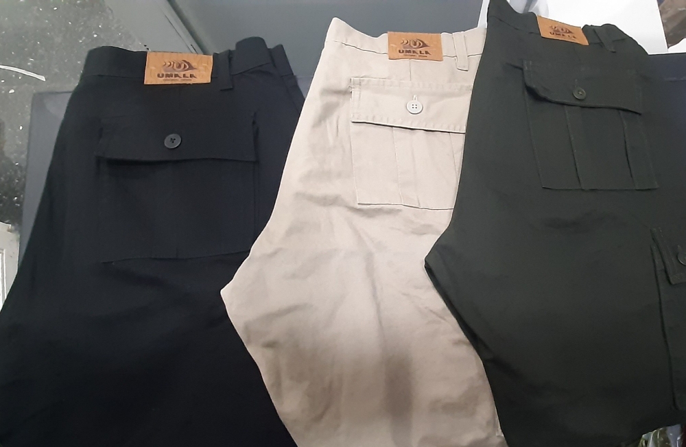 Bermudas Cargo Recto de Gabardina - Imagen 2
