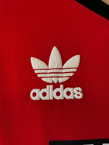 Camiseta Retro Newells ,homenaje a Maradona. - Miniatura 4