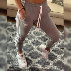 Joggers Adidas de Friza con Bolsita
