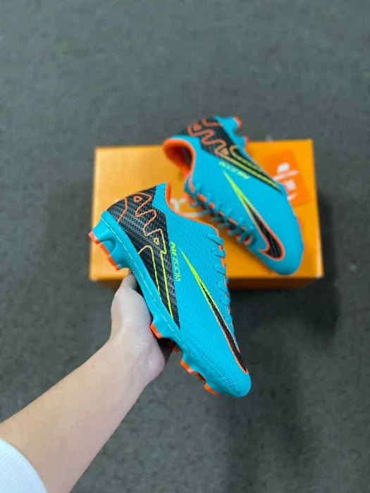 Botines Fútbol 11