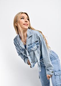 9302 Campera Jean Cargo Celeste Rígida - Miniatura 3