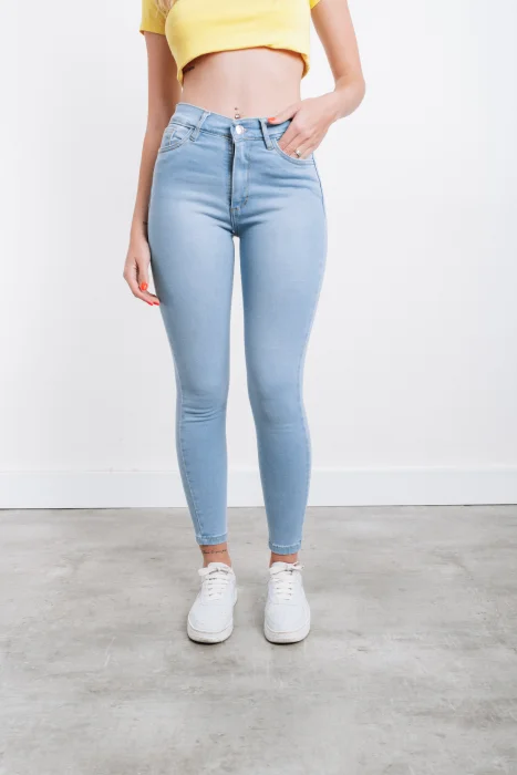 9011 Pantalon Jean Chupin Celeste Localizado