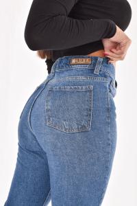 9101 Pantalon Jean Mom Fit Azul Rígido Localizado - Miniatura 2