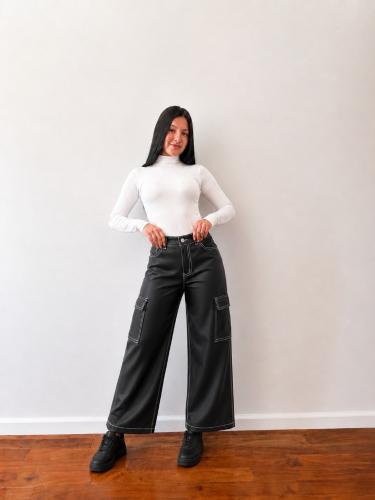 Pantalón Cargo Engomado