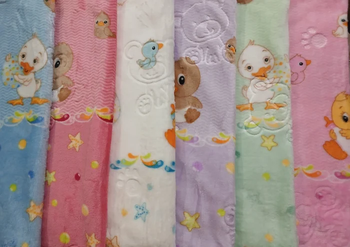 Manta de Plush Clásica Pack X 6 Unidades