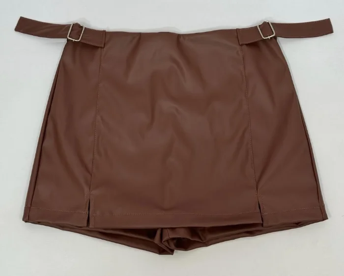 Short Pollera de Cuerina