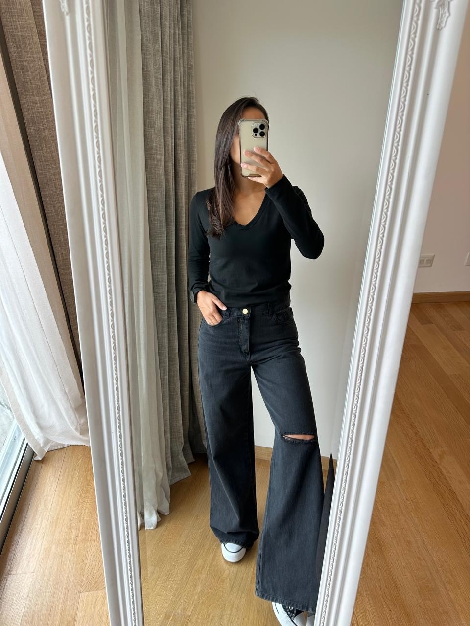 Camiseta Mica Escote V - Imagen 2