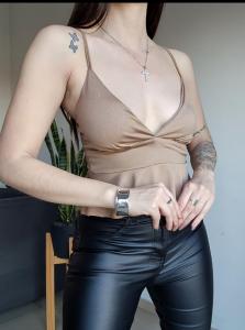 Top con Taza  y Volado