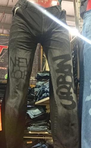Jean Baggy Gris Oscuro Bigote Grafiti Tribal Diseño