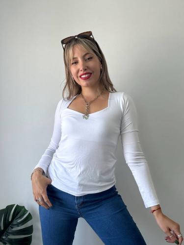 Camiseta Manga Larga Escote Corazón - Miniatura 2