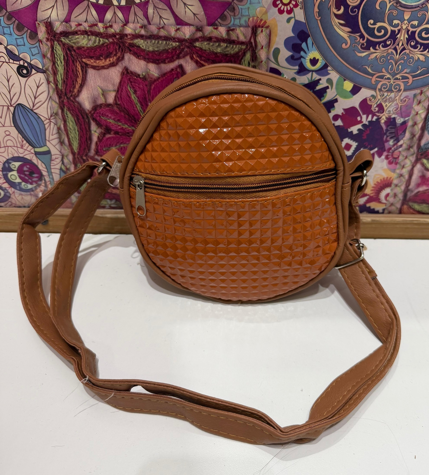 Mini Morral con Tachas de Cuero Ecologico - Imagen 2