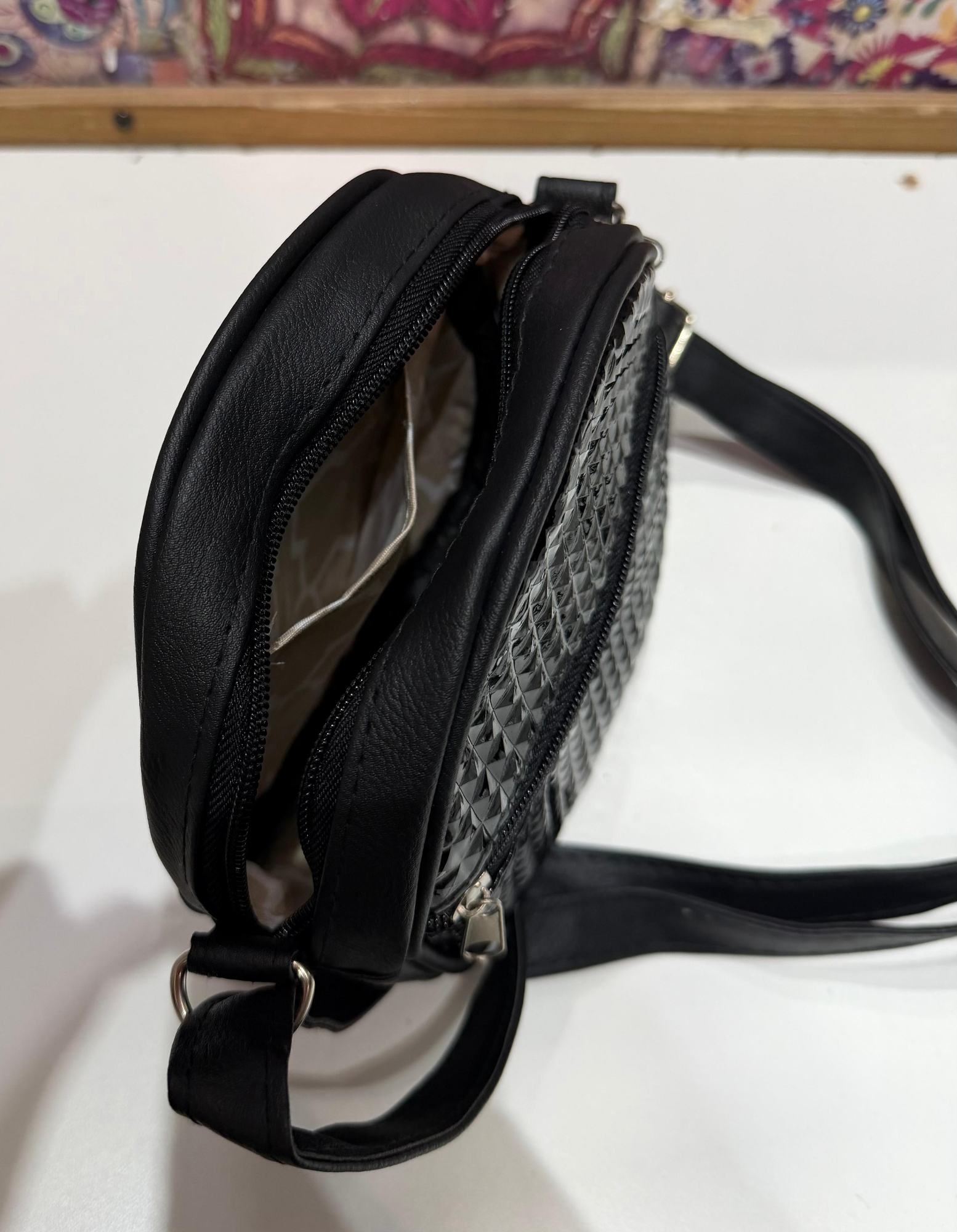 Mini Morral con Tachas de Cuero Ecologico - Imagen 3