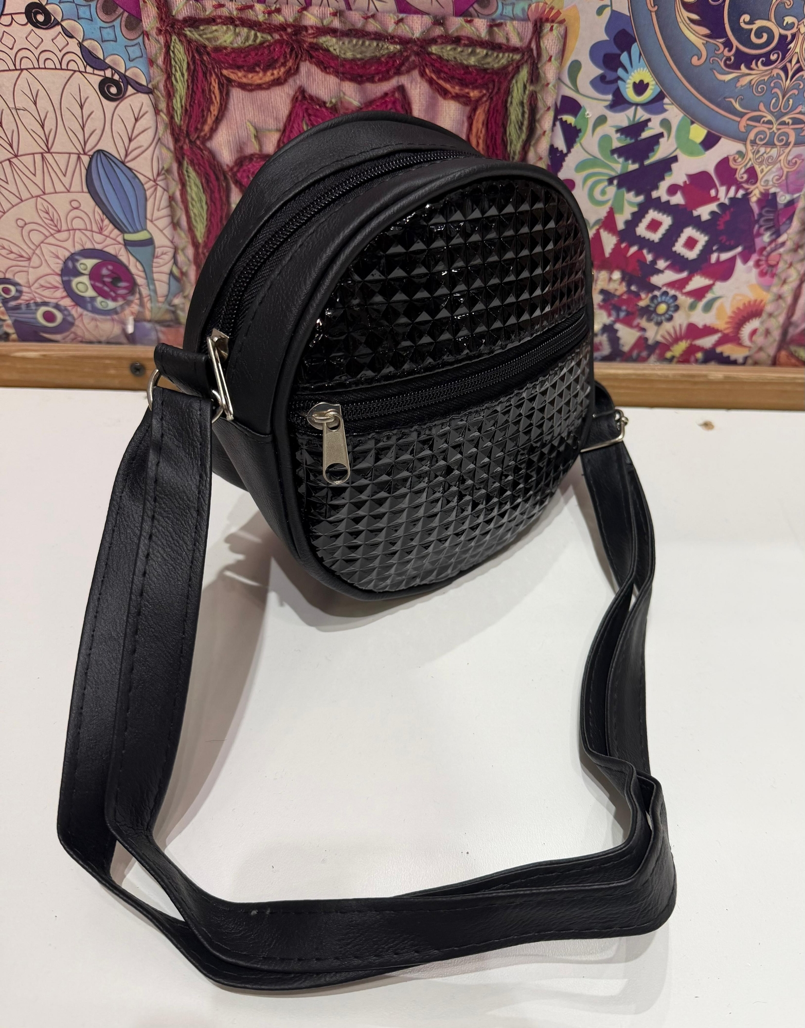 Mini Morral con Tachas de Cuero Ecologico - Imagen 4