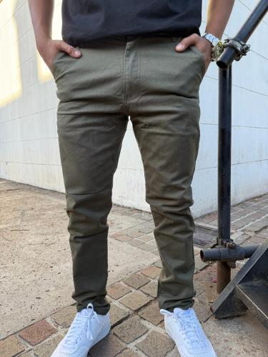 Pantalones Chino