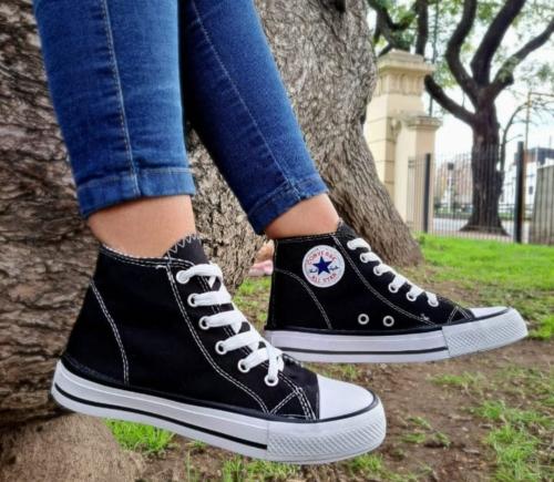 Converse Botita