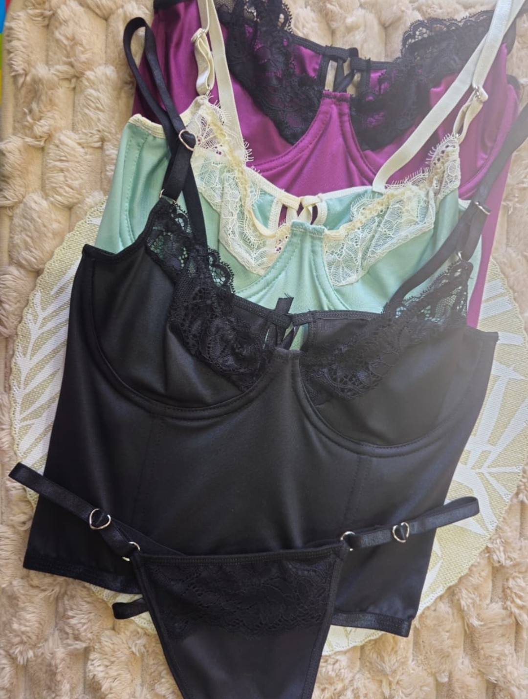 Corset - Imagen 3