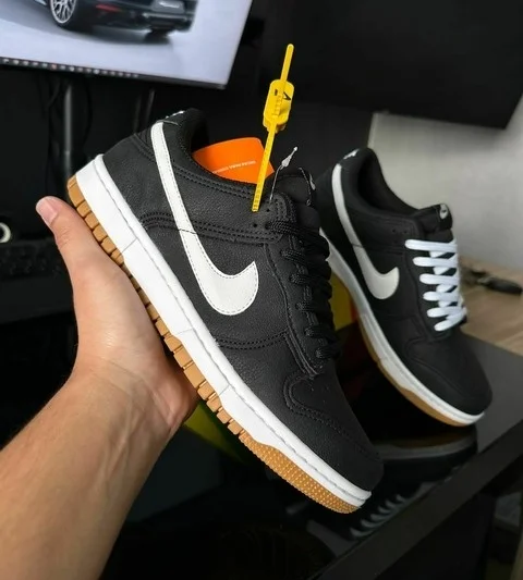 Nike Sb Dunk Low Pro Black Gum