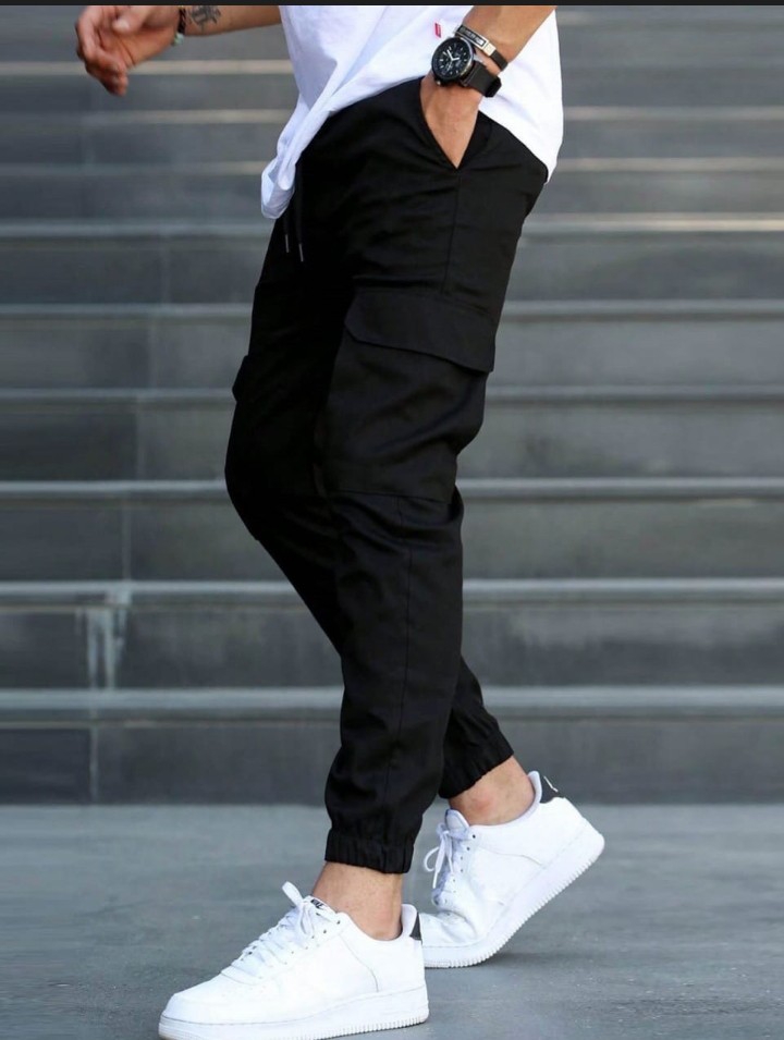 Jean Jogger Cargo Negro Hombre - Imagen 1
