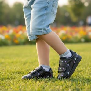 Zapatillas Corazón Nenas Clasicas Colores Modernas Cómodas Livianas  Velcro - Miniatura 8