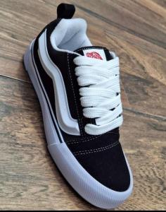 Vans Knu