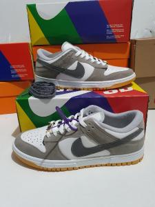 Nike Sb Dunk Low Premium Gris Gamuza - Miniatura 3