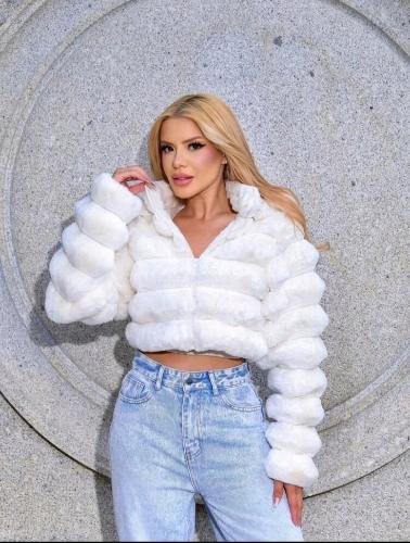 Campera Peluche con Cierre y Piel Interno