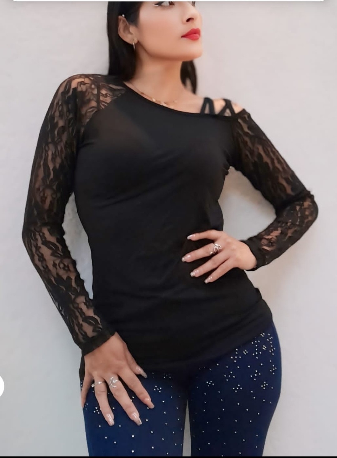 Art.5107 - L  Remera Asimetrica con Bretel  en  el  Hombro - Imagen 2