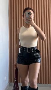 Short Engomado con Cinto Catalia