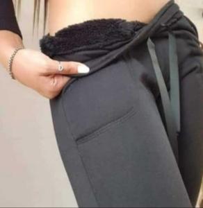 Jogers con Piel  Mujer