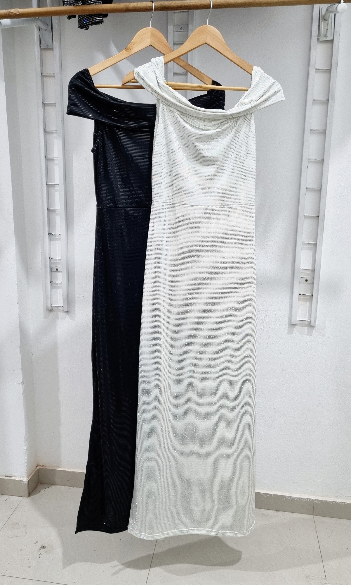 Vestido "aura" Cuello Bote - Venecchia Transfer - Imagen 2