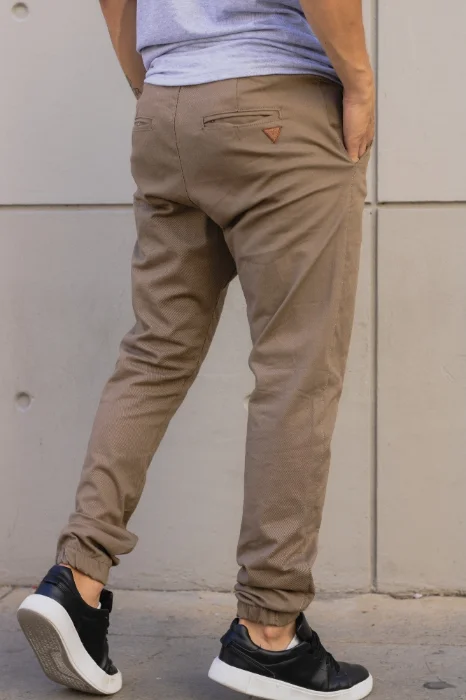 Jogger  Disponible hasta Agotar Stock X Curva $ 14,000  X Mayor  $ 15,000
